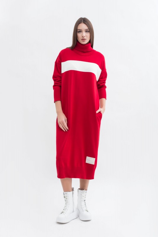 Сукня-светр з високим коміром